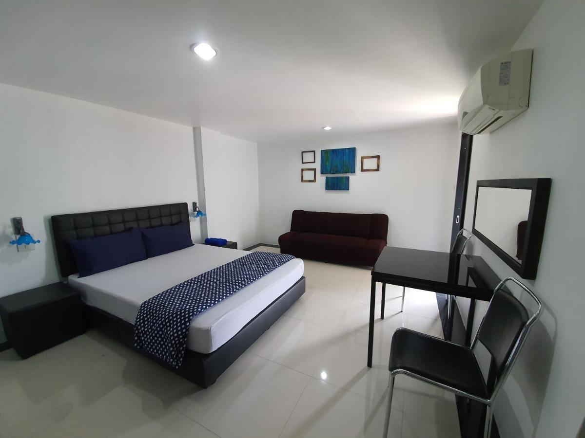 @Room Apartment Банкок Екстериор снимка
